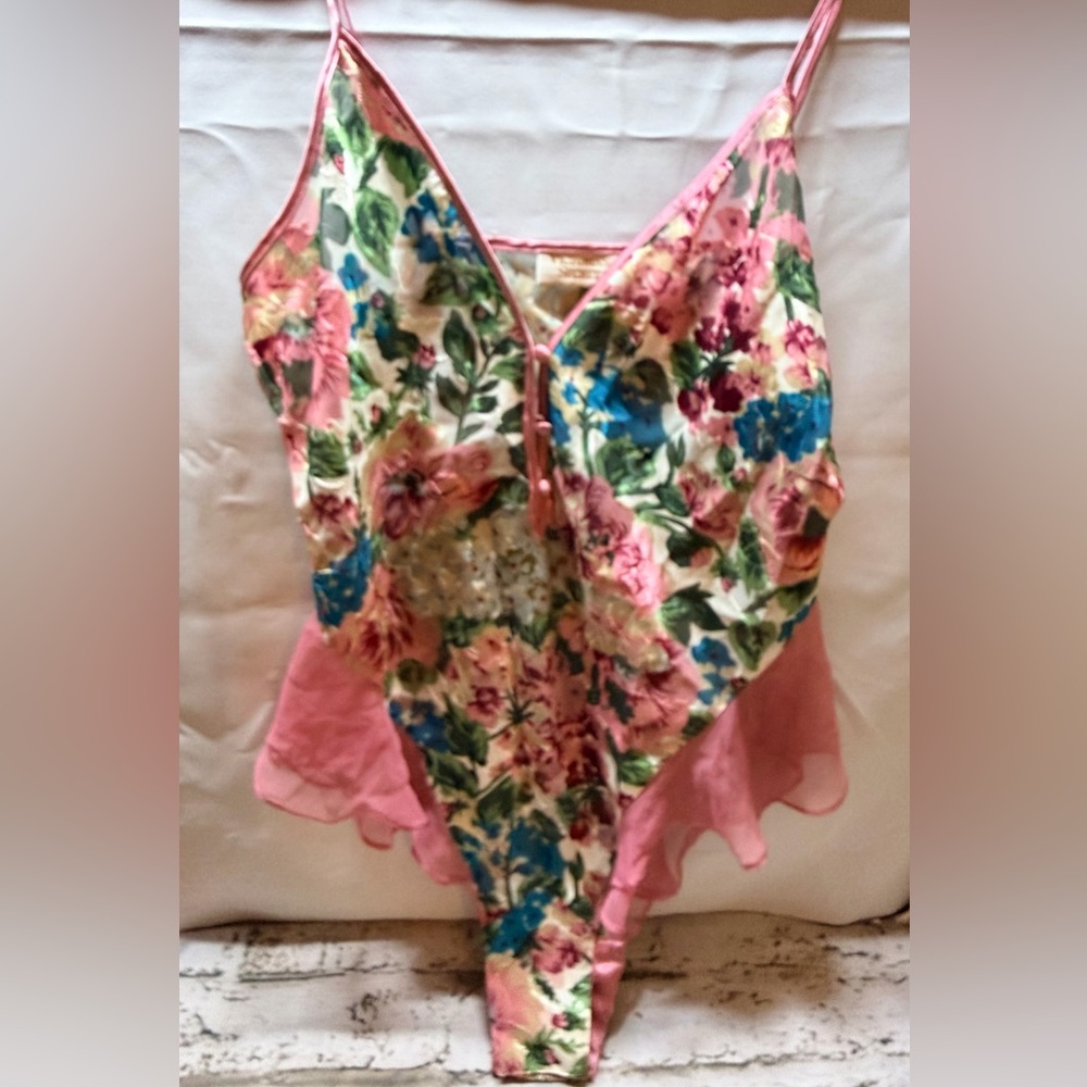 🌸 Victoria’s Secret Floral Satin Teddy | Y2K Lingerie | L‎